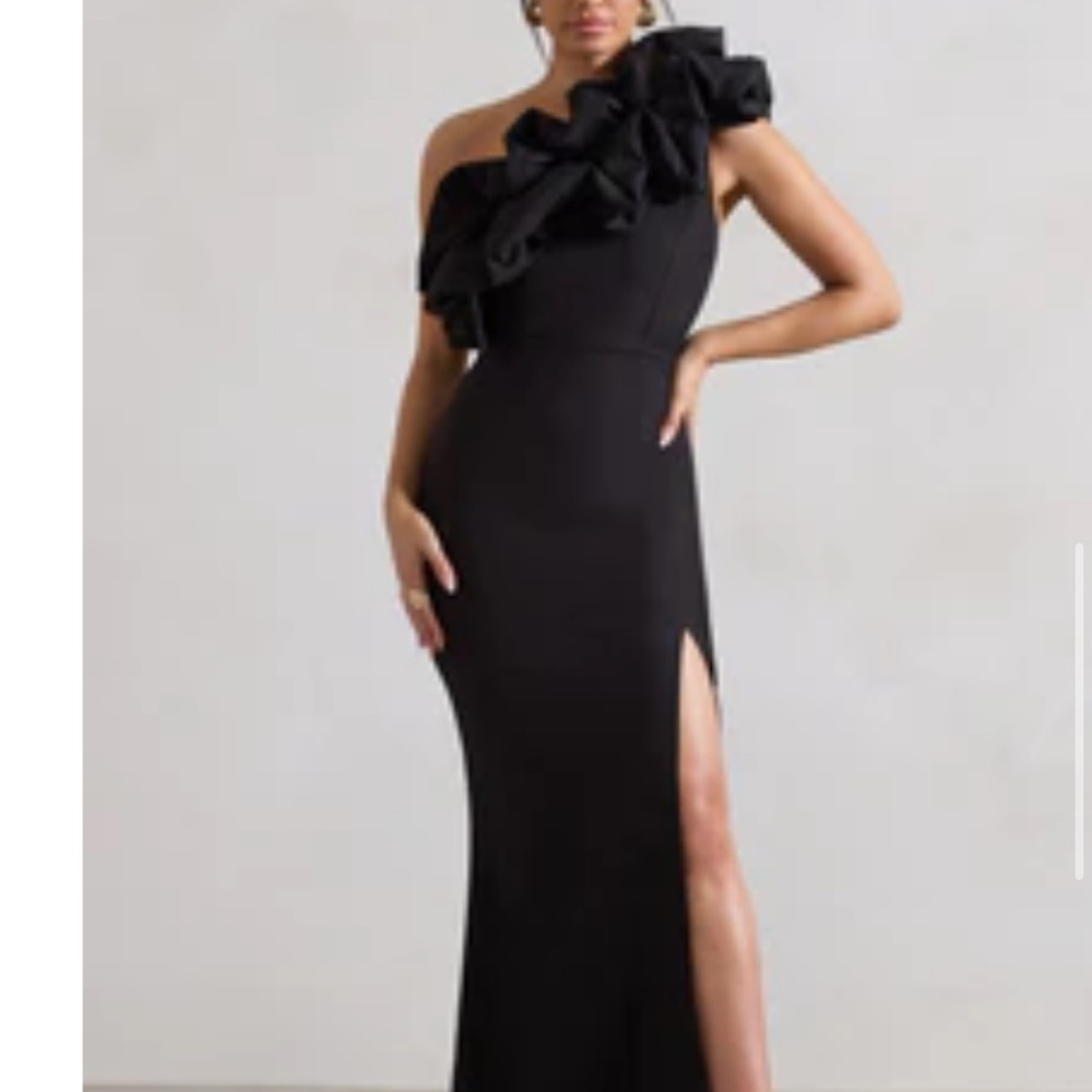 Elegant Black One-Shoulder Dress